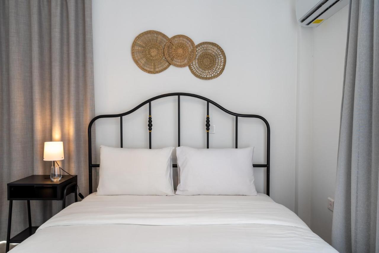 A Blissful 1-bedroom Voyage In Appartement Larnaca